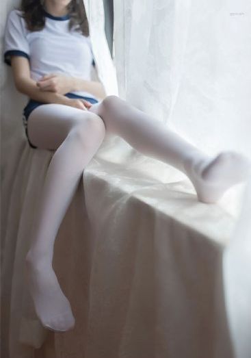 教室里我挺进了她的体内视频播放