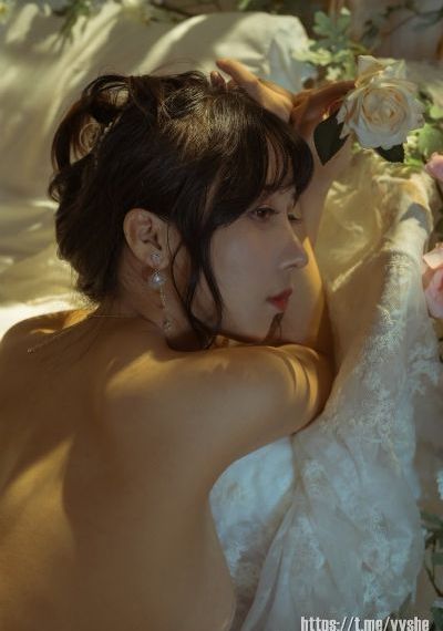 男人激烈吮乳吃奶视频