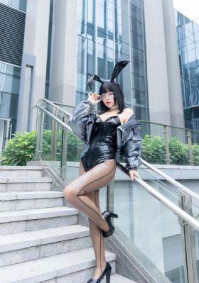 十四岁女孩用爸爸搂睡觉好吗