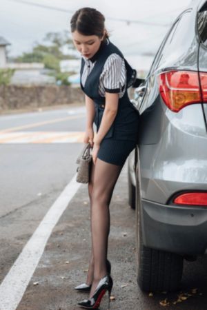 两个小婕子和洗澡hd