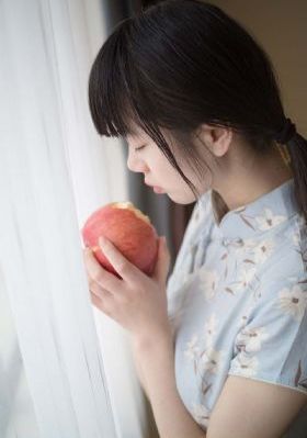 《他在逆光中告白》电视剧免费