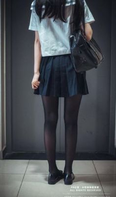 年轻的后母